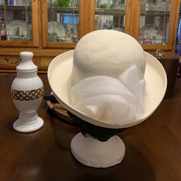 Hat - Picture 2 of 4